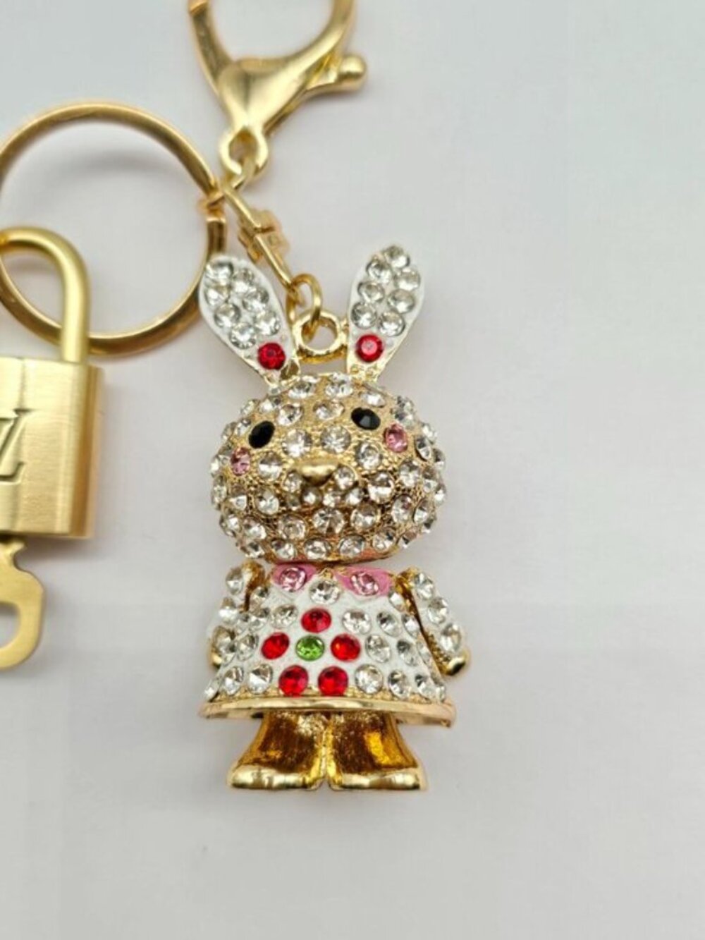 Authentic Louis Vuitton Gold Lock 🔒 Unbranded Rhinestone Bunny Rabbit Keychain - Picture 7 of 9
